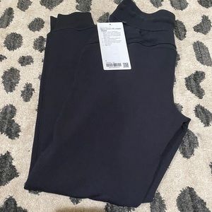 NWT LULULEMON WARM DOWN JOGGER *MODAL - SIZE 2